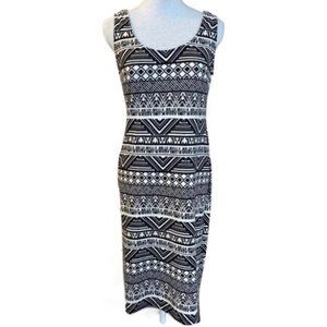 Thyme maternity sleeveless bodycon dress w tribal/aztek pattern. Women’s size 8